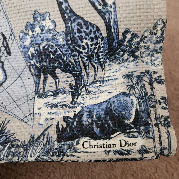 AUTHENTIC Christian Dior Around The World Beach Straw Tote - Picture 6 of 7